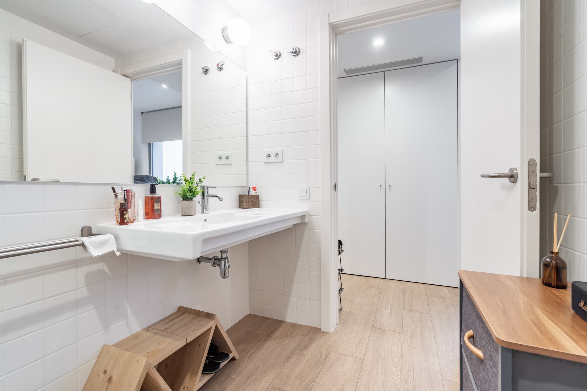 BNV27(2) - H1 SUITE PAREJA