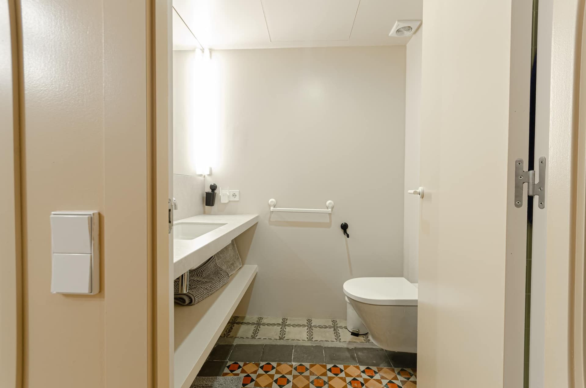 CAR30 1-2 - H1 SUITE