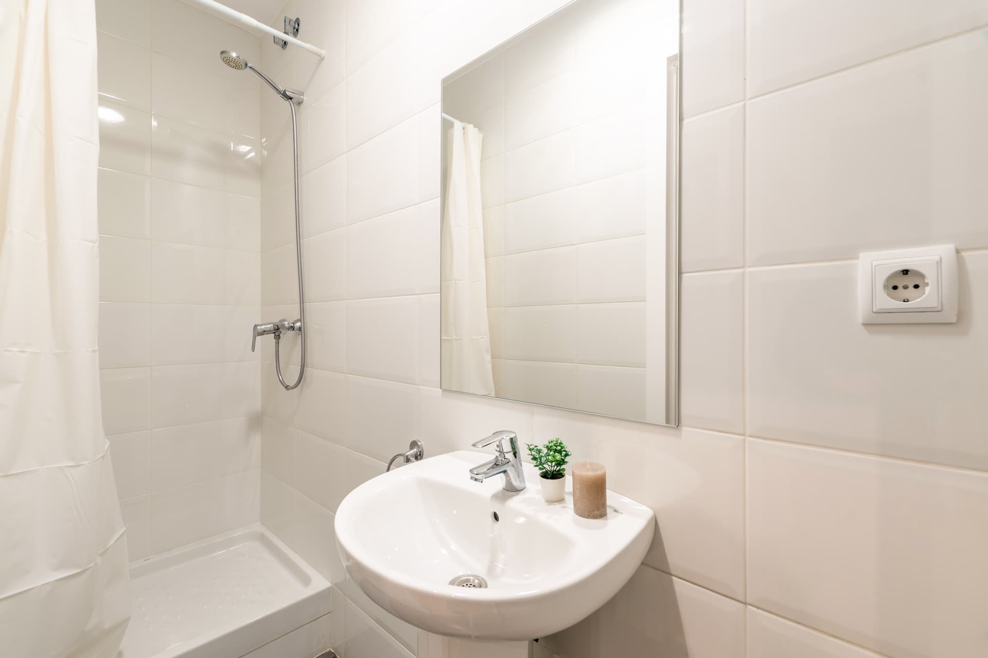 CAS81 2-1 - H3 Private bathroom