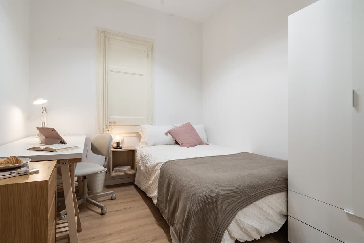 CAS81 3-1 - H2 DOBLE INTERIOR ARMARIO EMPOTRADO