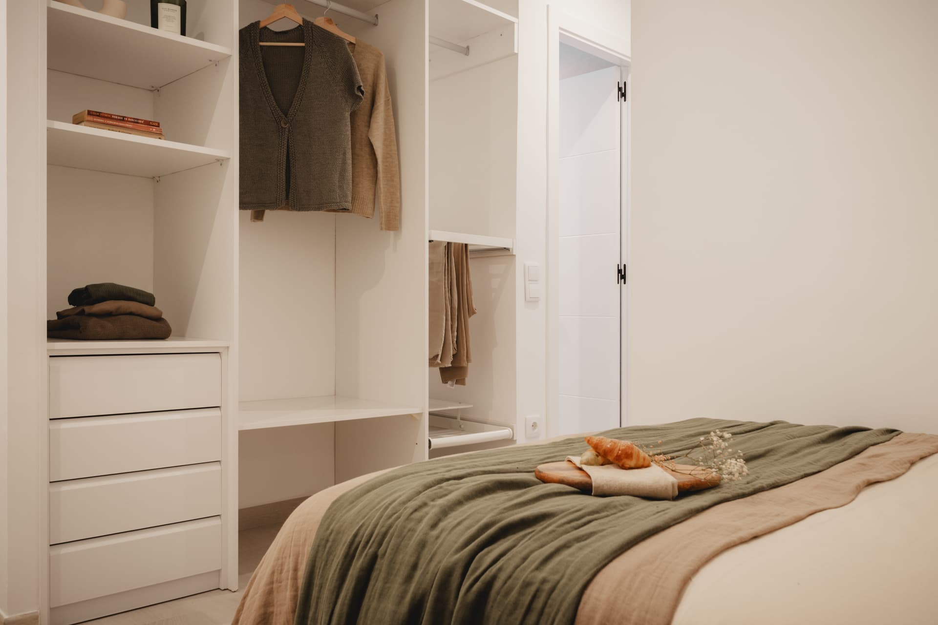 CBENI28 - H1 Private Bathroom