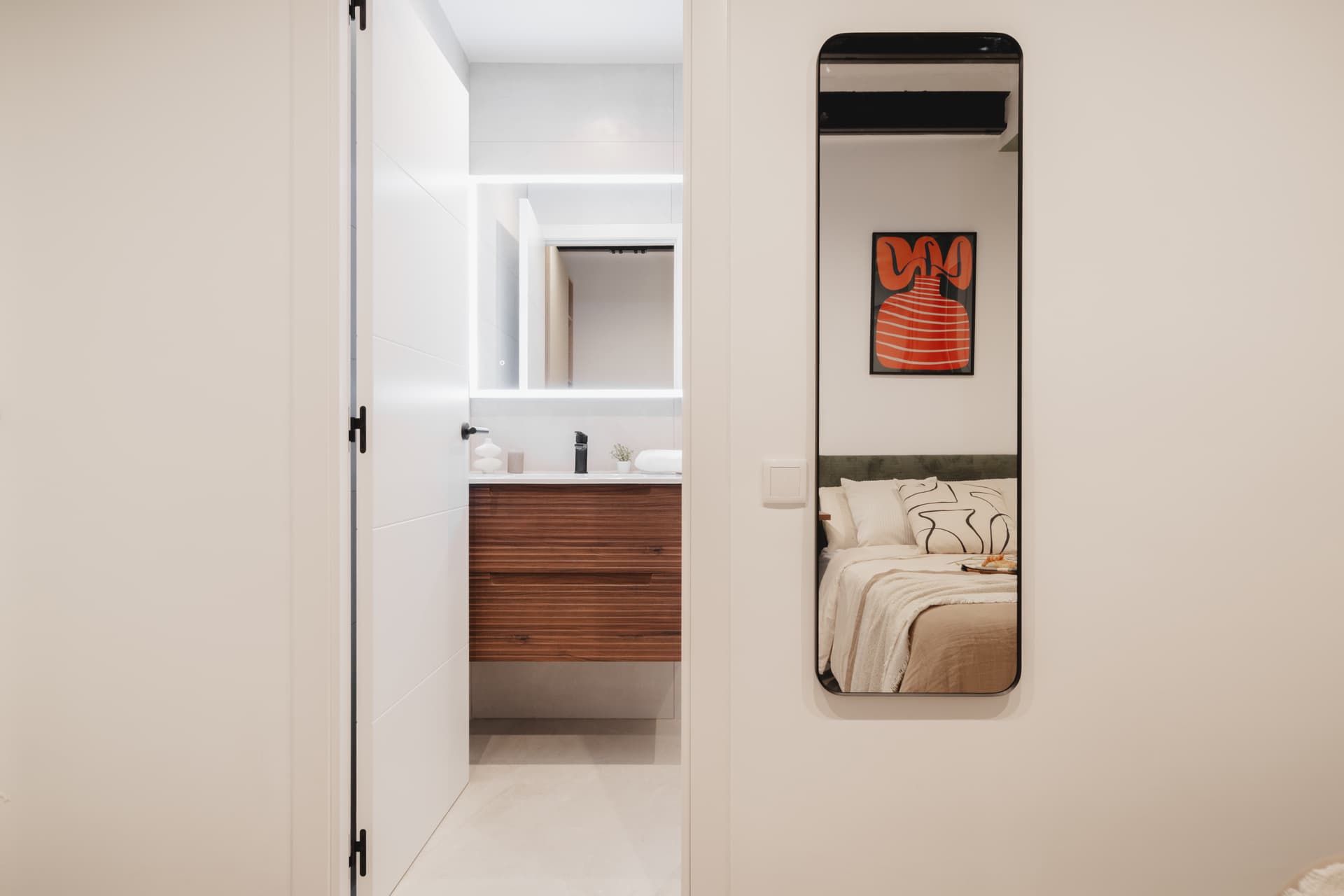 CBENI28 - H2 Private Bathroom