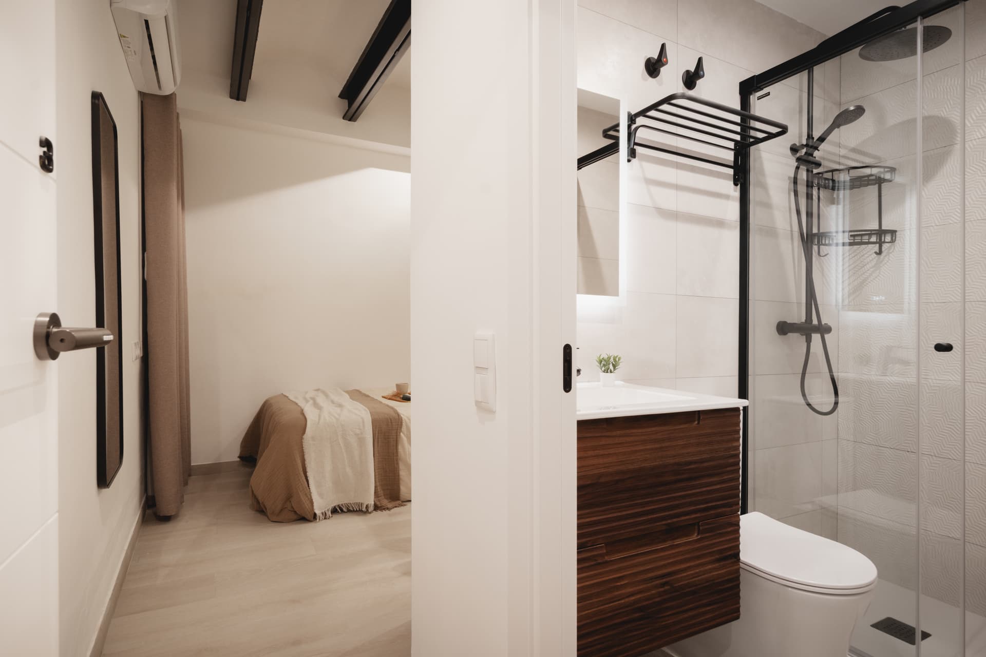 CBENI28 - H3 Private Bathroom