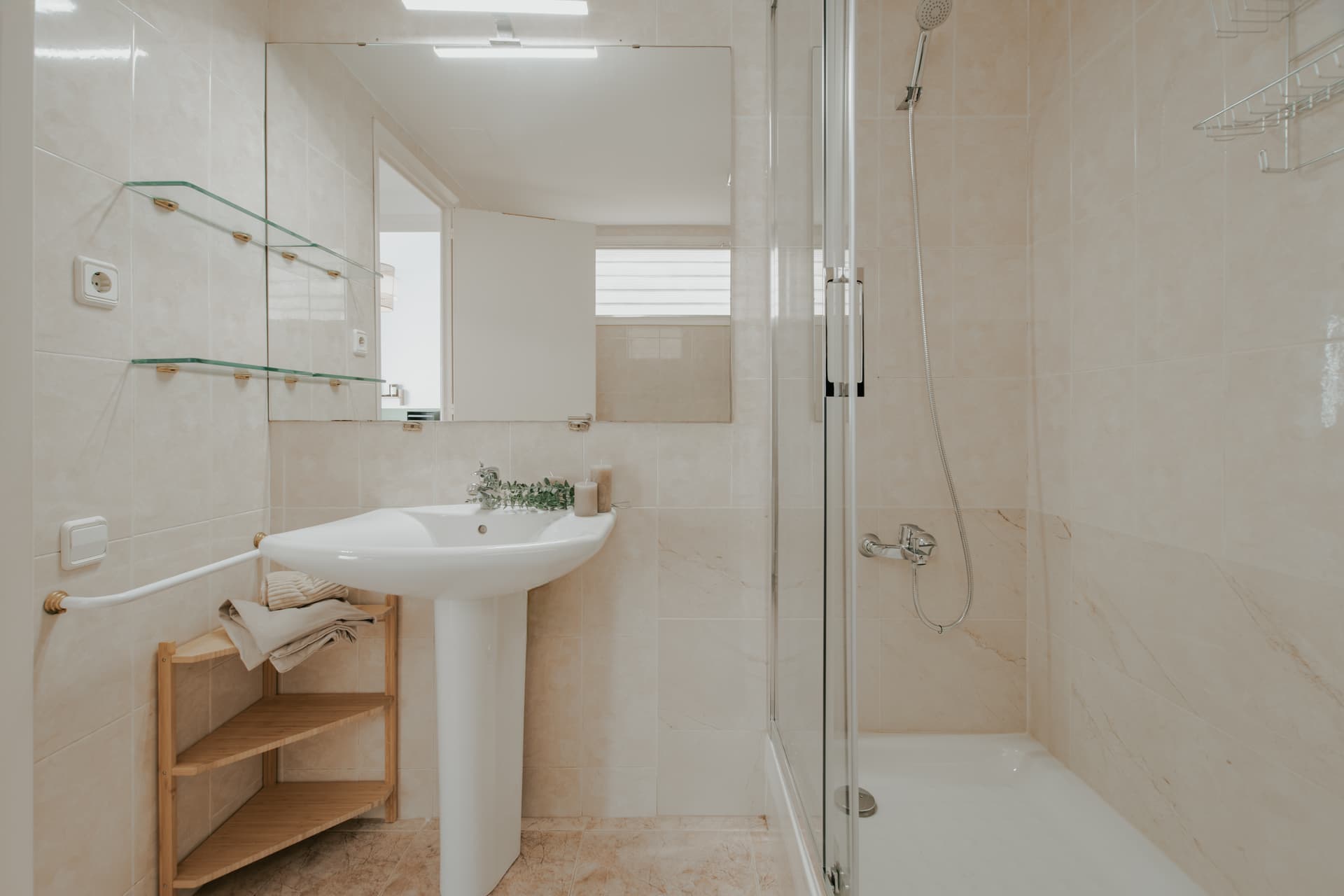 DIAG511 - H3 Private Bathroom