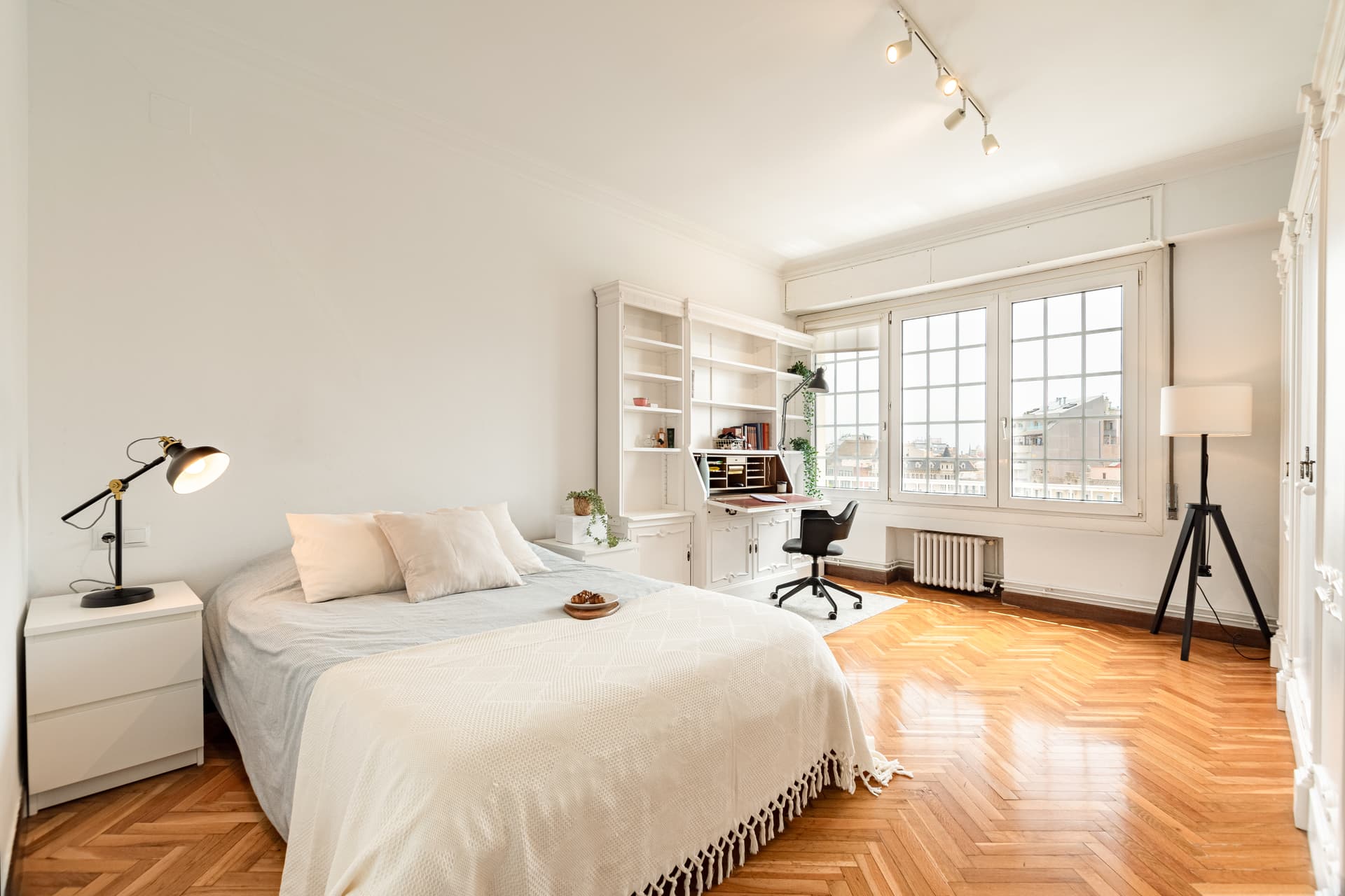 MALL333 - H2 EXTERIOR DIAGONAL