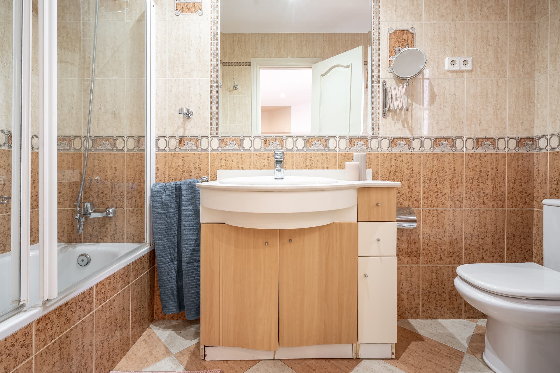 MUN168 - H3 SUITE + TERRAZA Y ARMARIO EMPOT