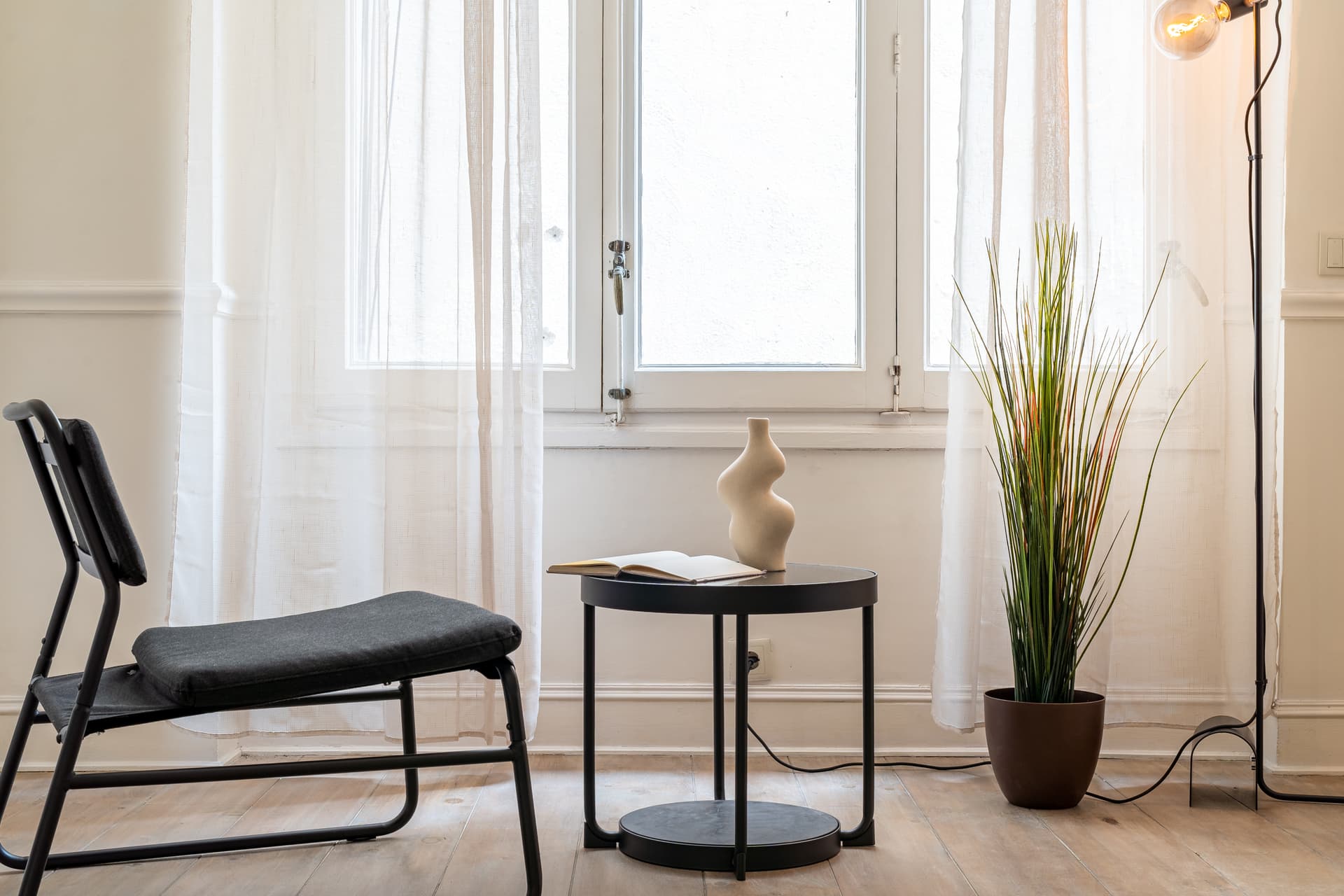 MUN402-4 - H8 INDOOR GALLERY