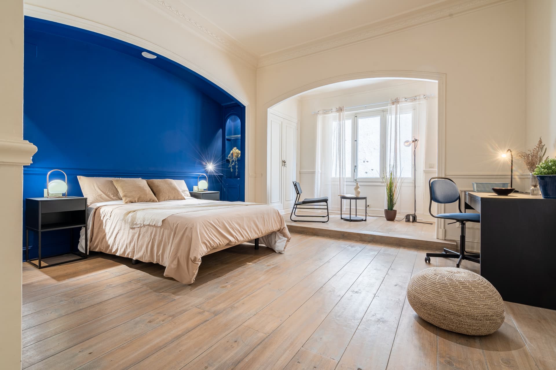 MUN402-4 - H8 INDOOR GALLERY