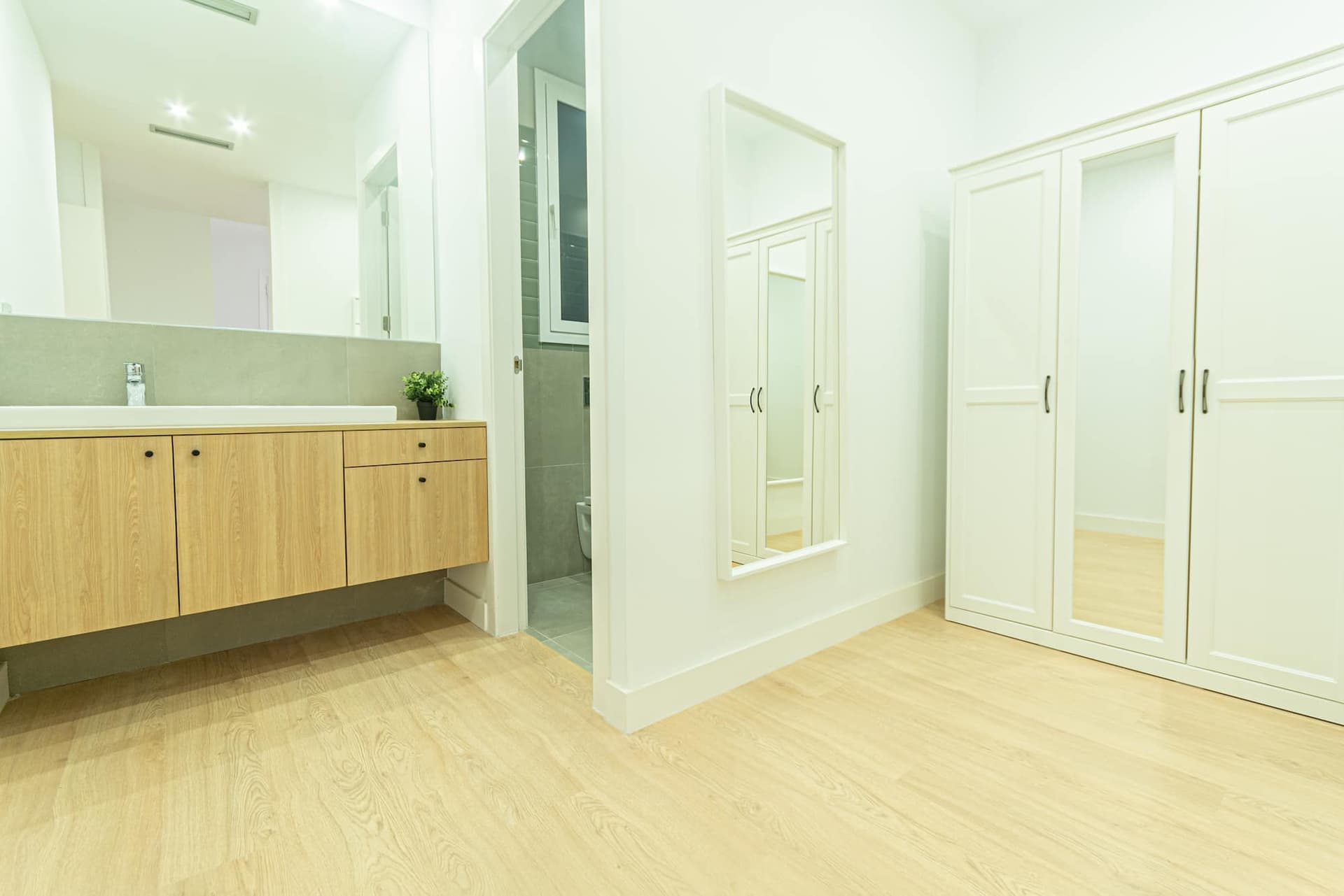 RAMCAT117 - H5 SUITE PAREJAS