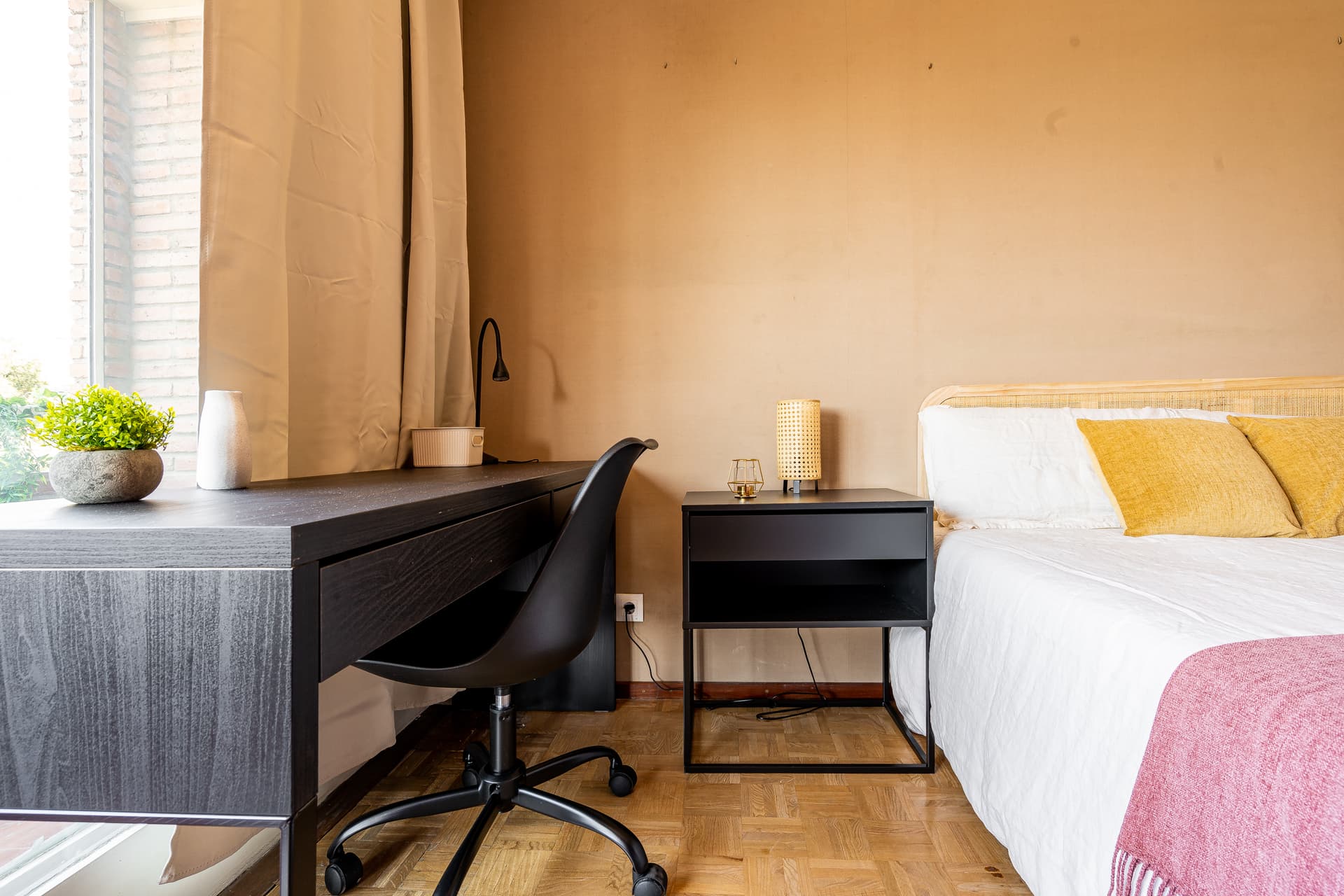 RVIC1 - H1 salon derecha con balcon