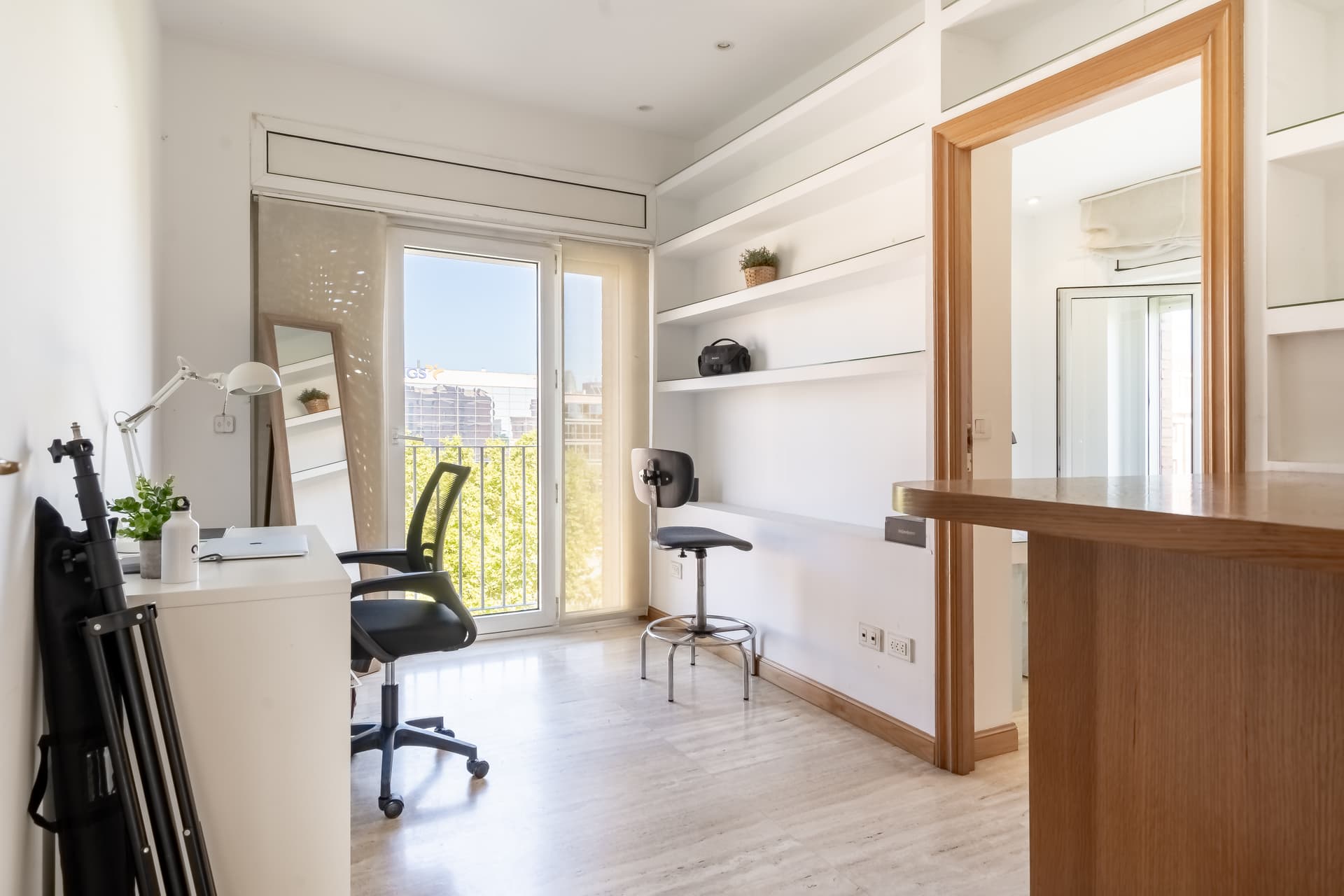 SE45 - H4 CELESTE CON BAÑO PRIVADO NO PAREJAS