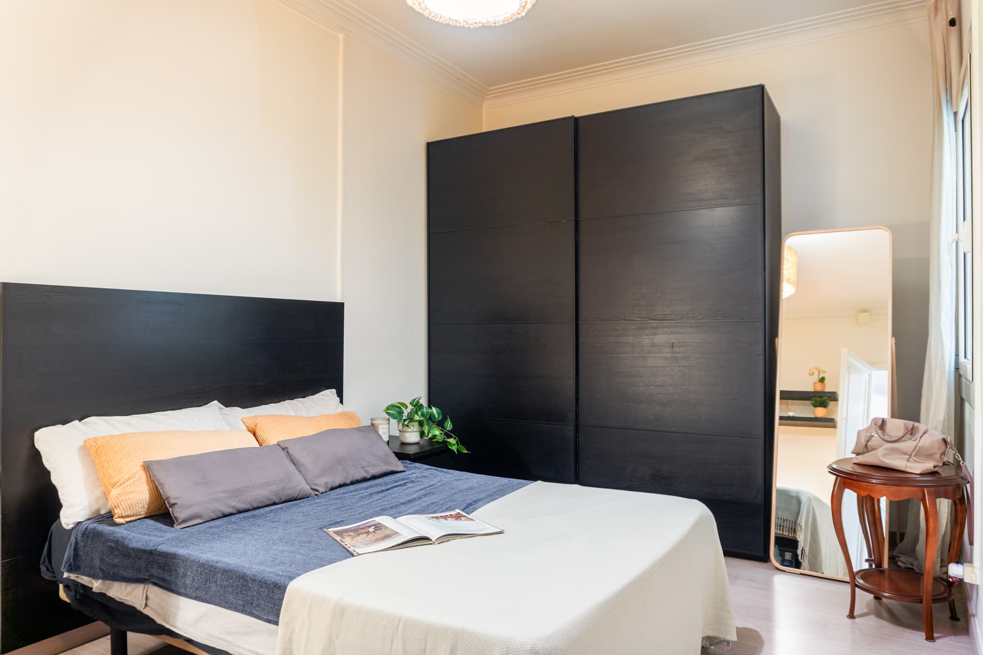 SPAU119 - H4 INTERIOR GRIS