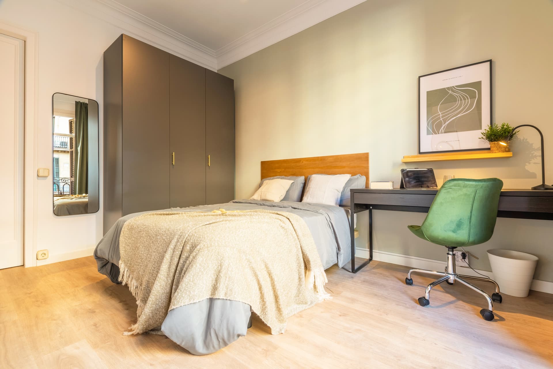 VAL300 1-2 - H4 BALCON CALLE DER