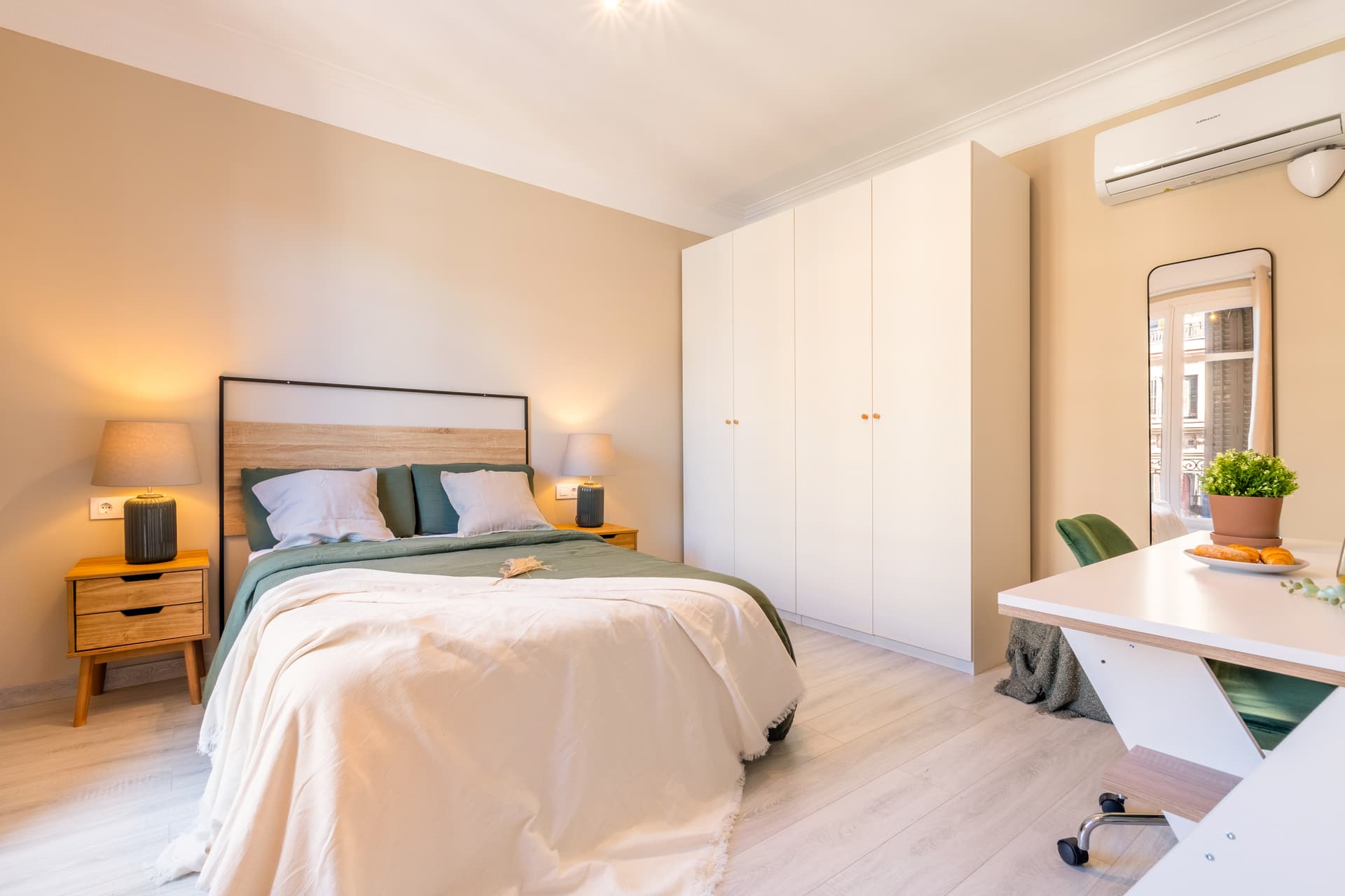 VAL300 4-1 - H2 BALCON CALLE IZQUIERDA