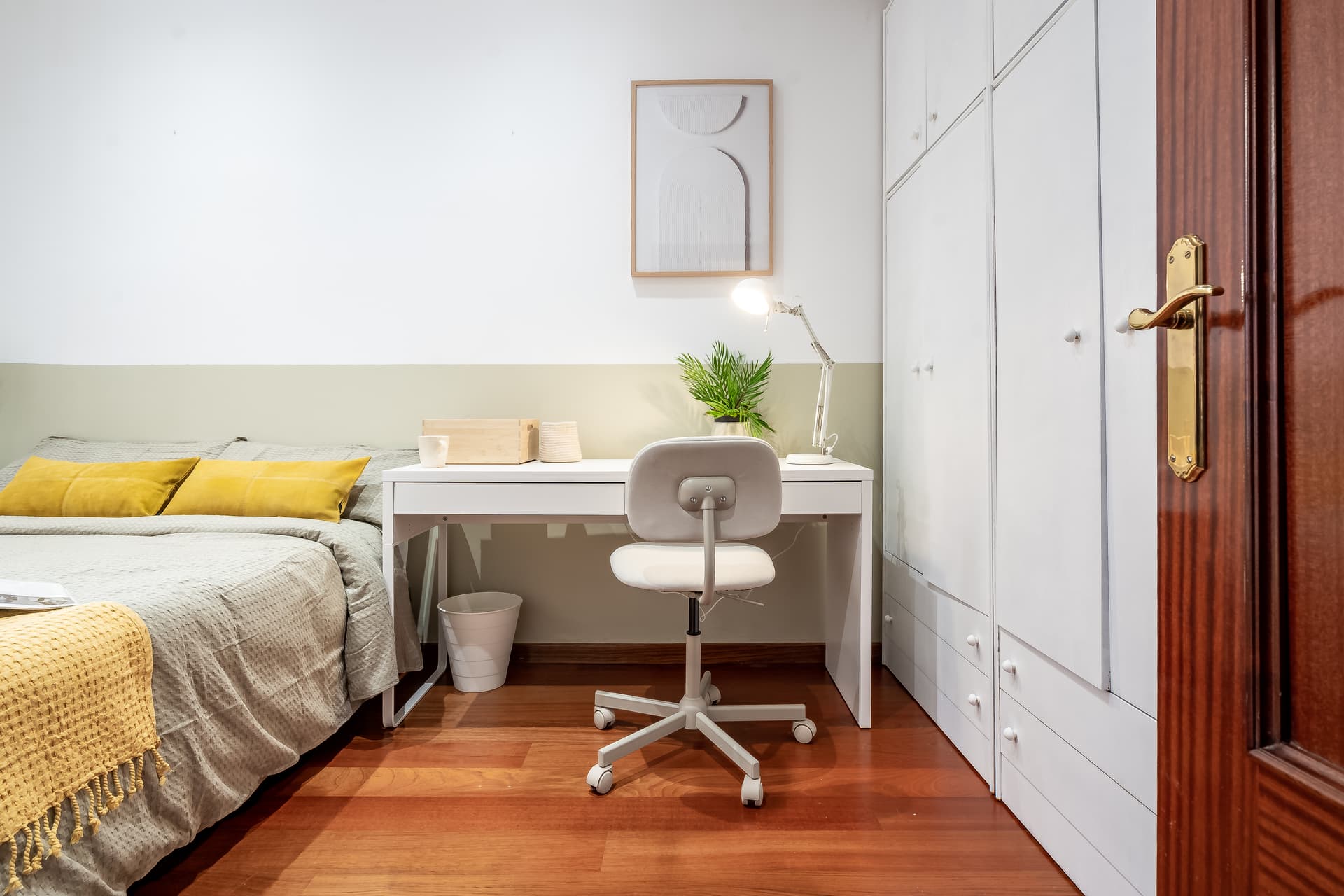 XILE19 - H1 PLANTA ABAJO + BAÑO PRIVADO