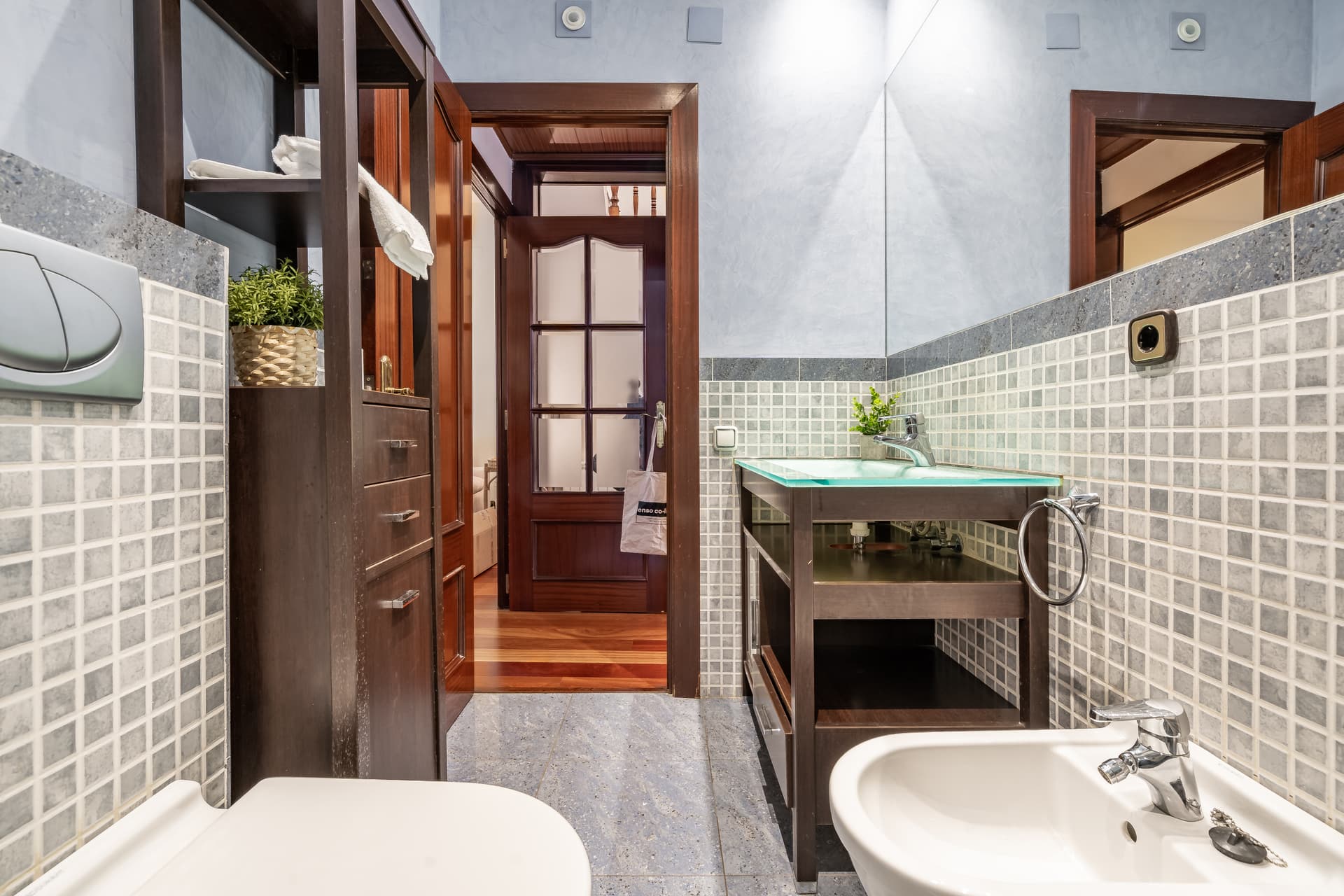 XILE19 - H1 PLANTA ABAJO + BAÑO PRIVADO