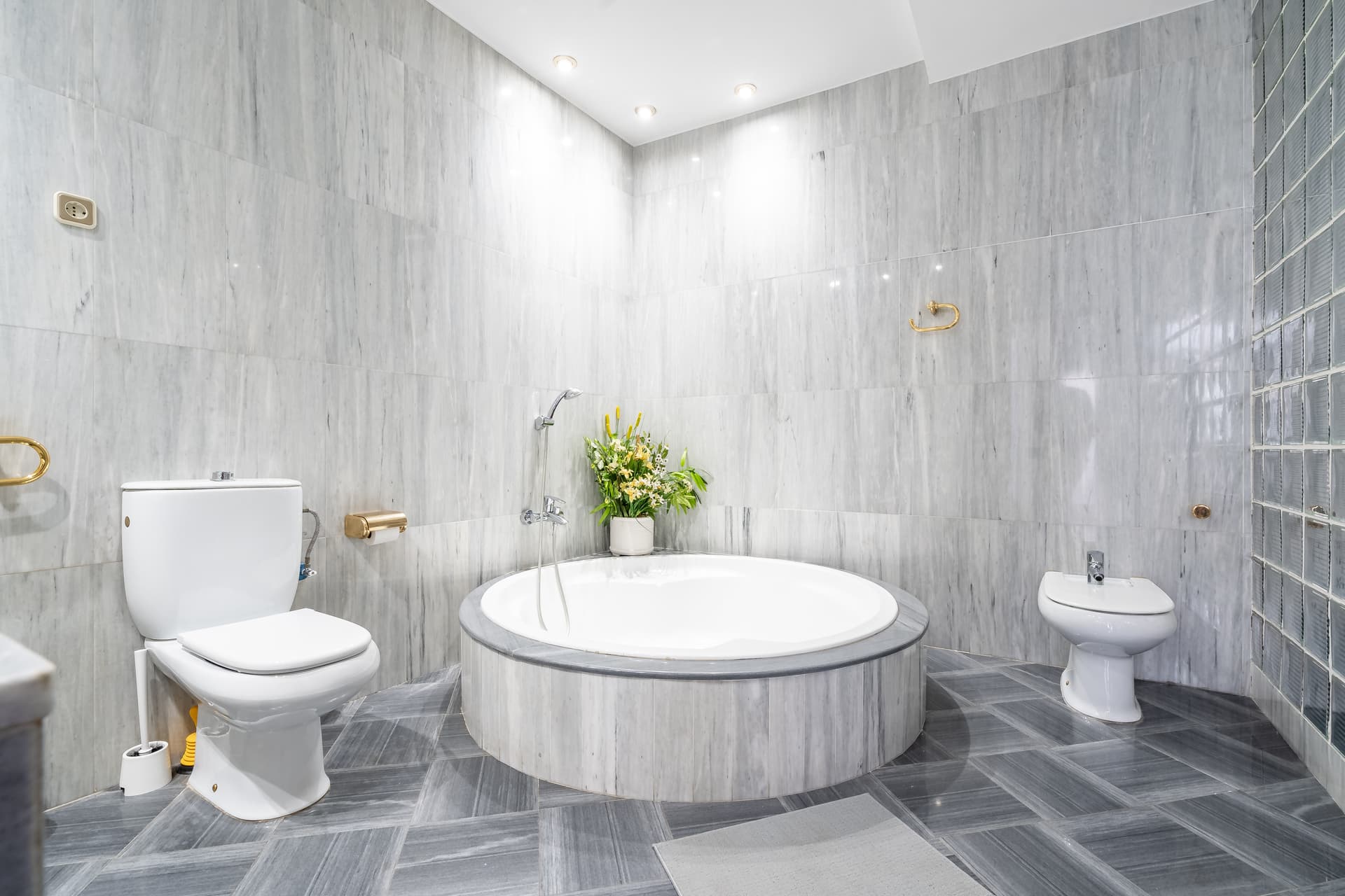 XILE19 - H2 SUITE CON TERRACITA