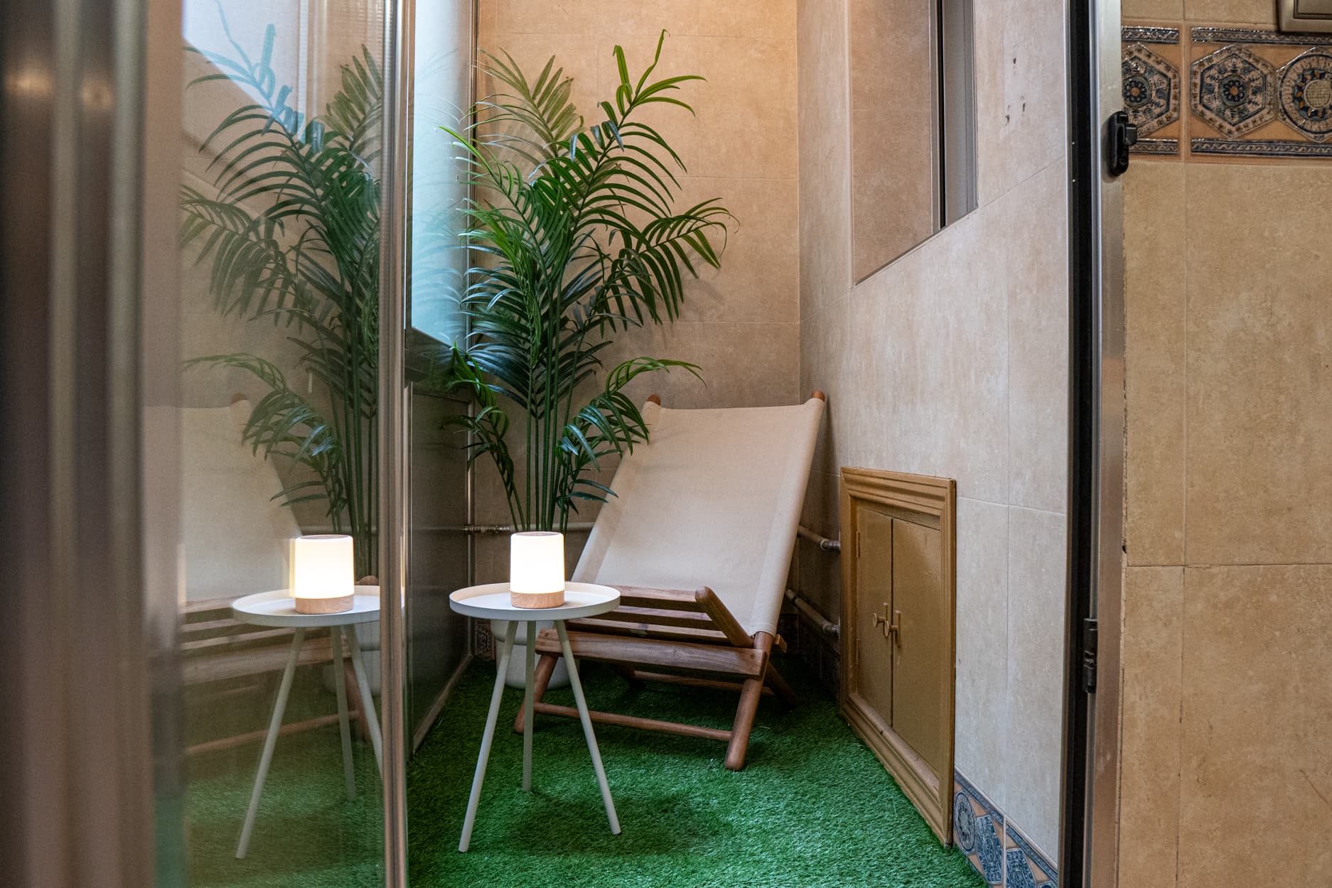 CAST244 - H6 pequeña con baño privado