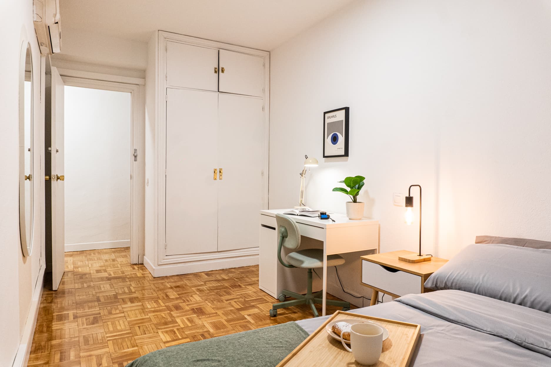 COM1 - H1 interior primera con A/C