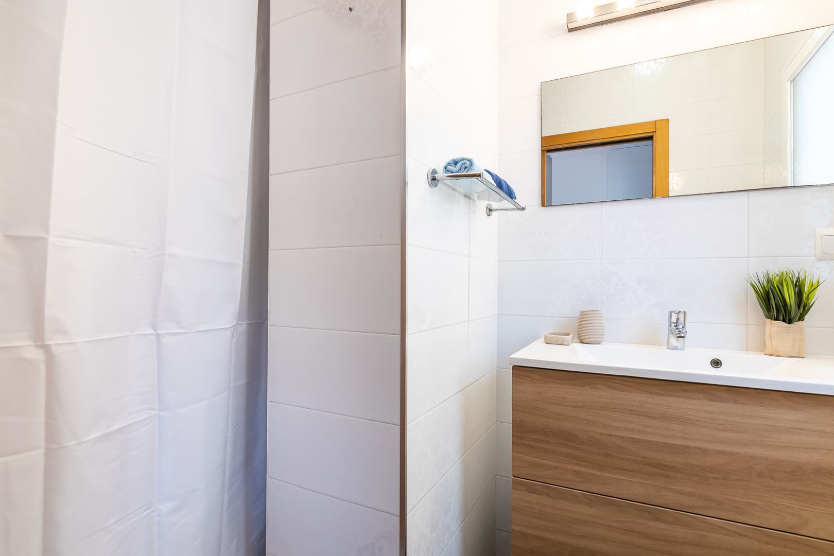 CASTE15 - H1 baño privado