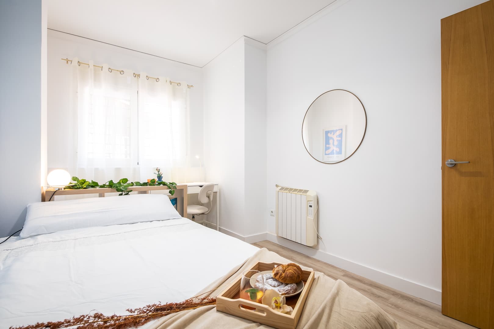 CASTE15 - H2 pasillo derecha ext