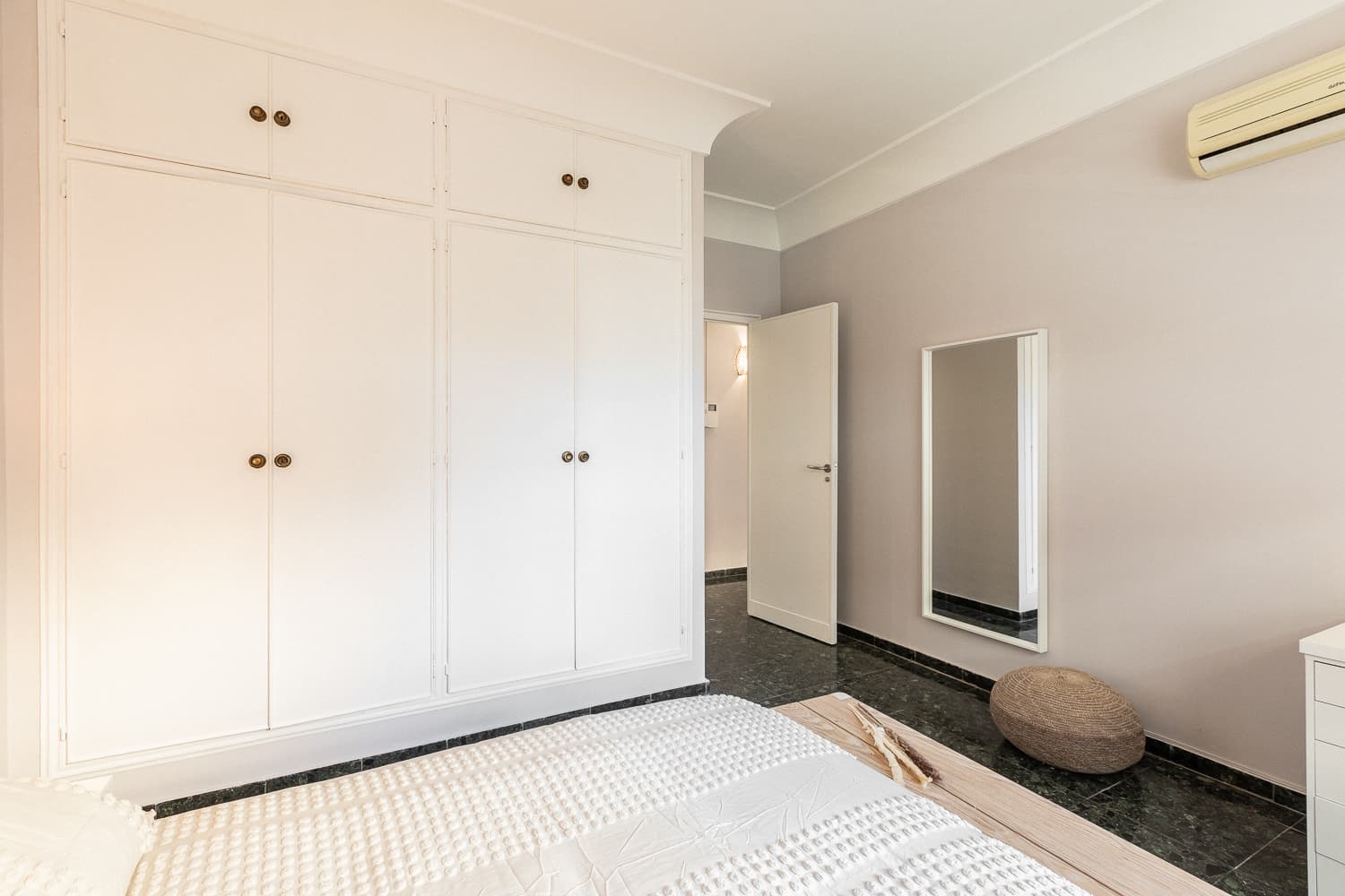 NAVE9 - H5 ESQUINA-EMPO-BANCA