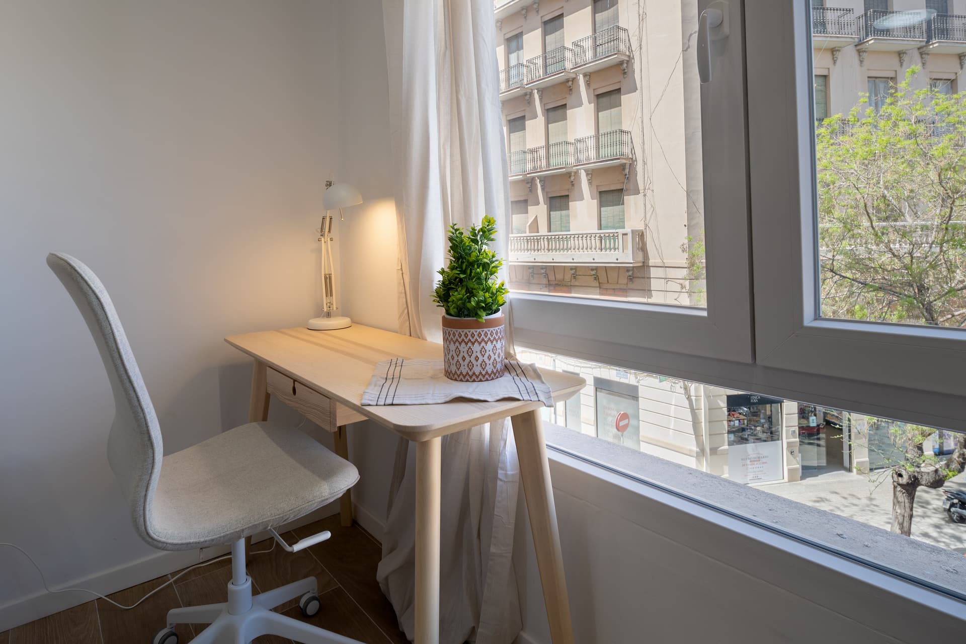 PSEG1 2-7 - H3 EXTERIOR