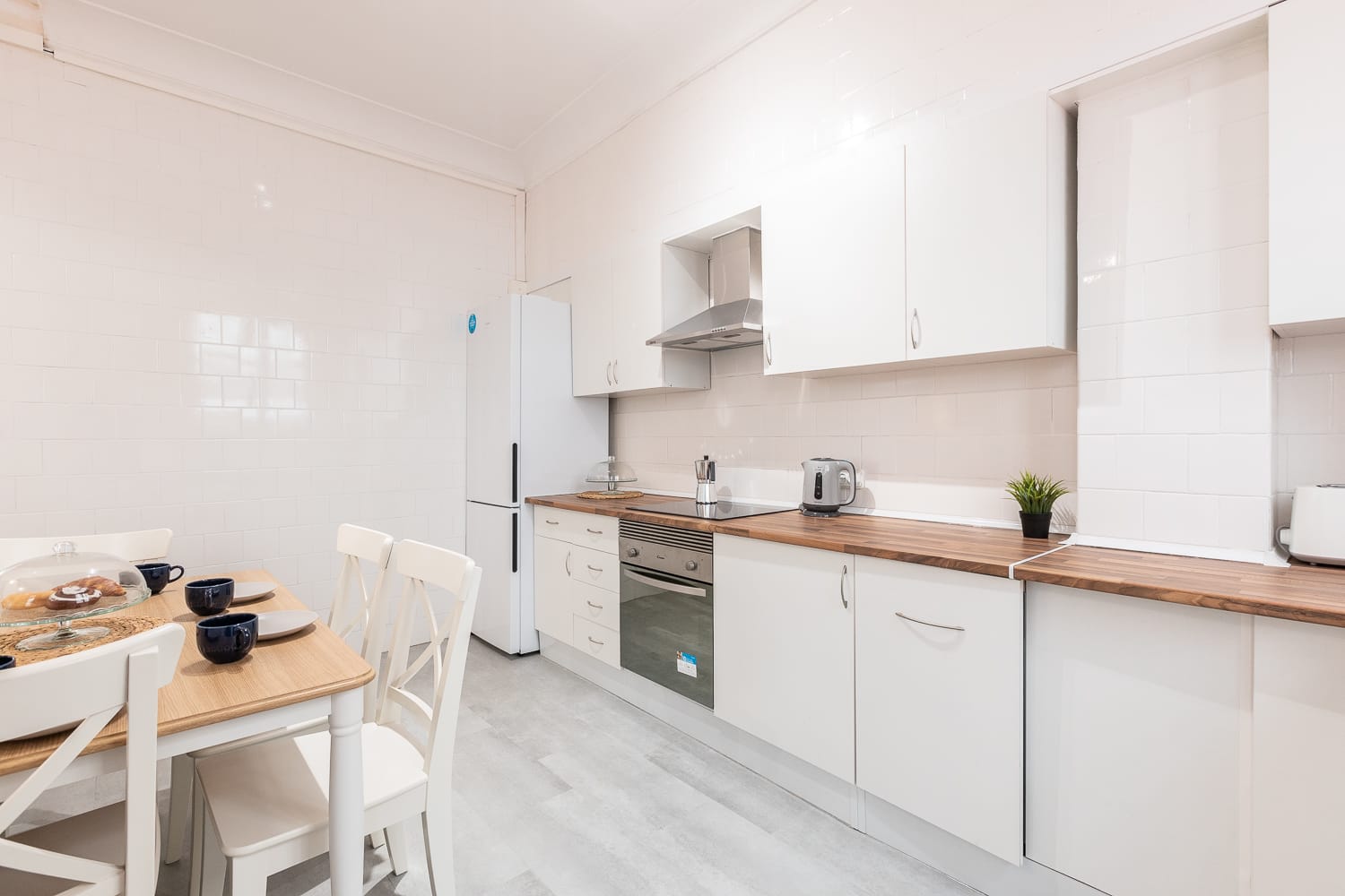 G.V.R. y Cajal, 6 - 3