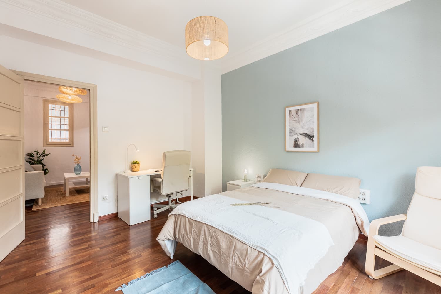 RAMCAJ6 - H4 SILLA BLANCA CUERO CON A/C