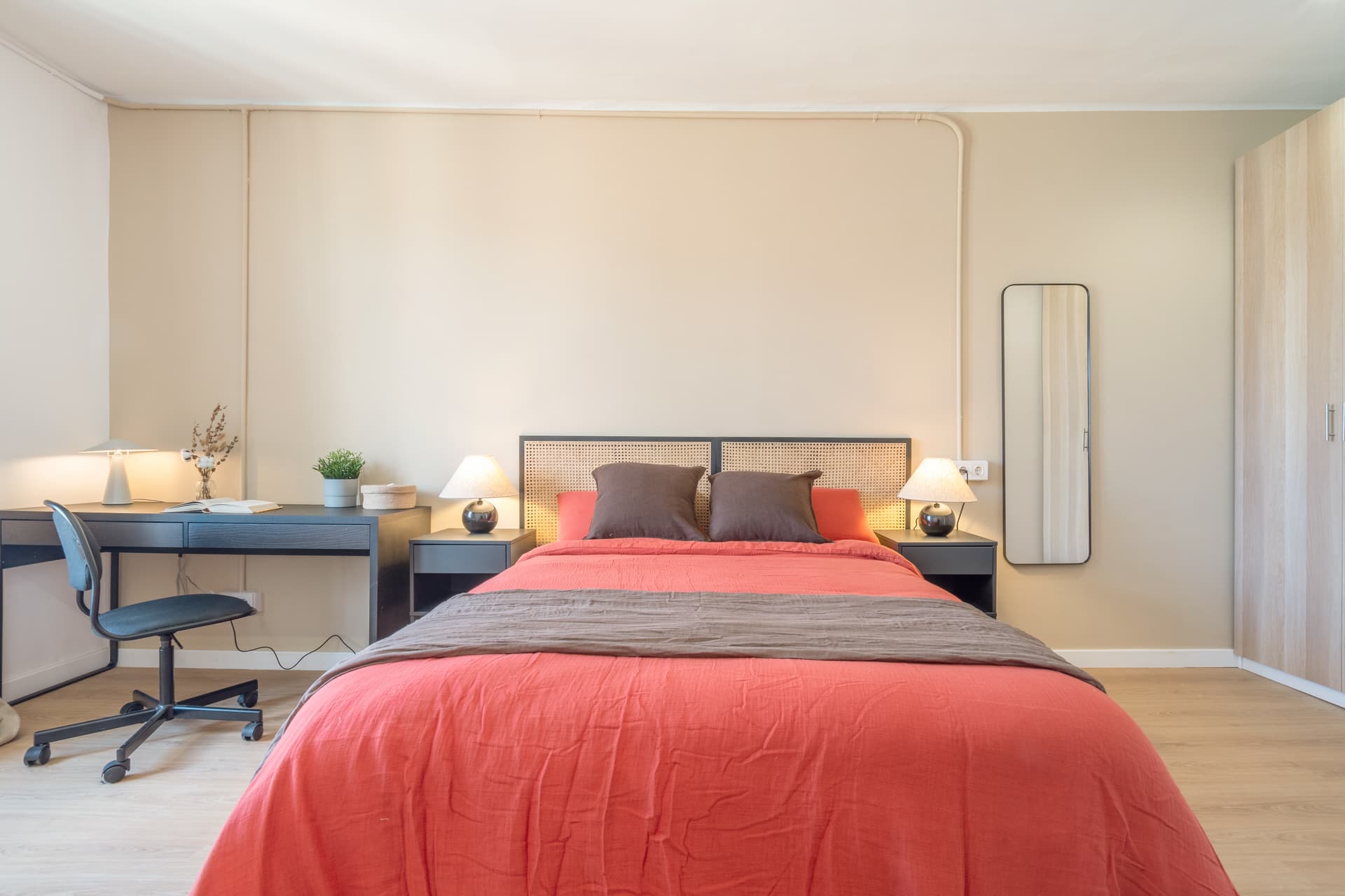 UNI13 3-1 - H1 CALLE ROJA