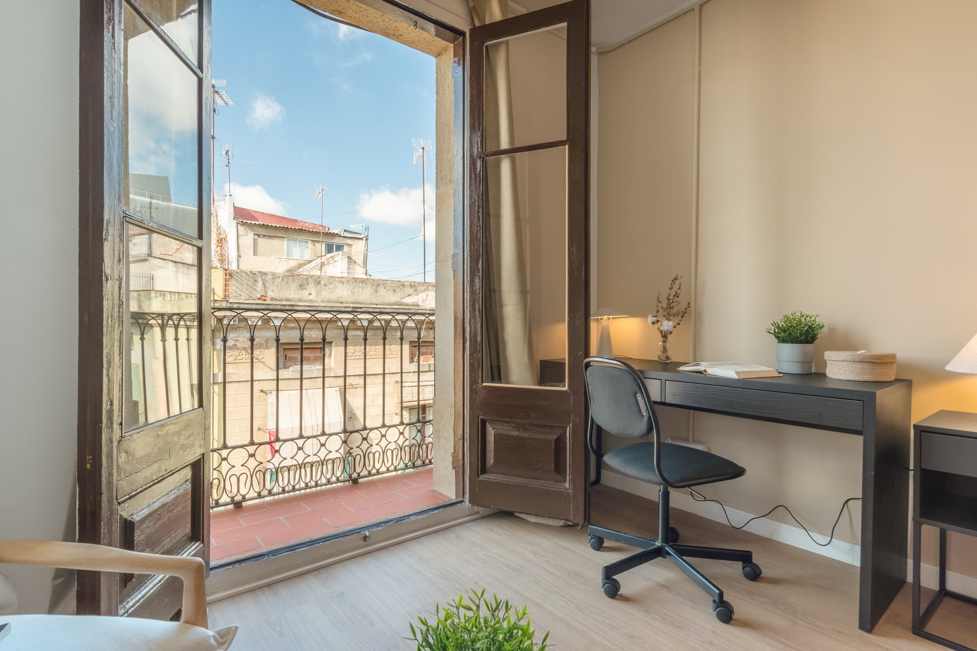 UNI13 3-1 - H1 CALLE ROJA