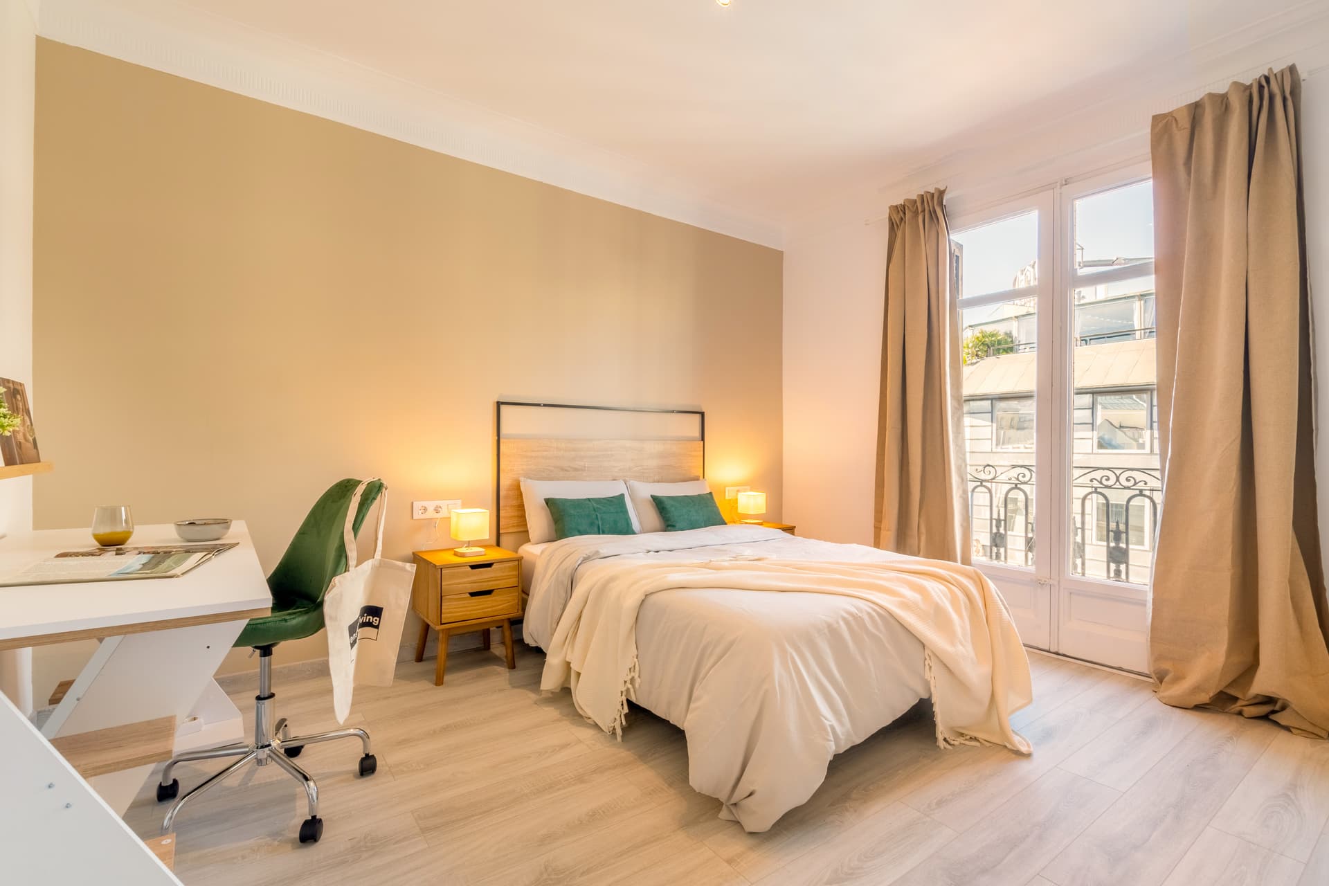 VAL300 4-1 - H2 BALCON CALLE IZQUIERDA