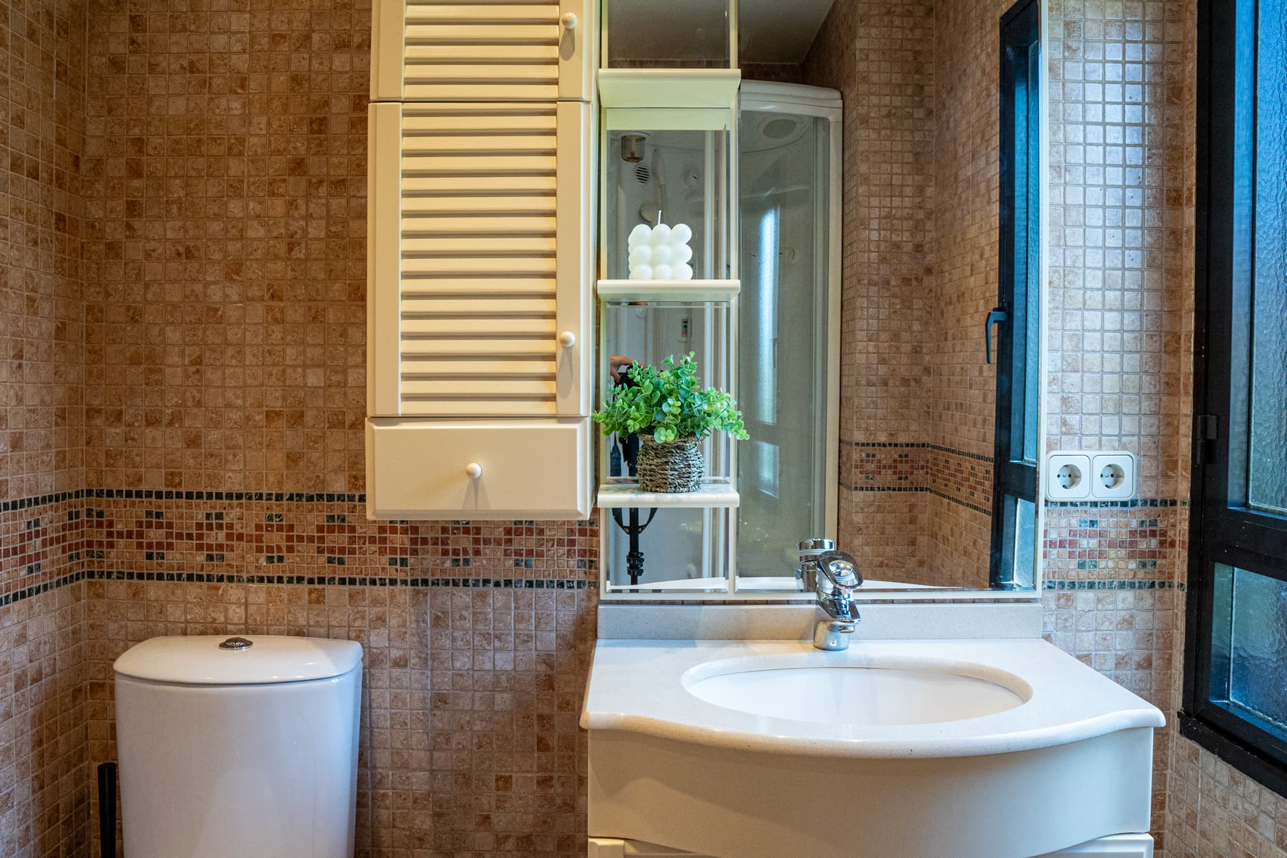 AVMED19 - H6 SUITE ESQUINA